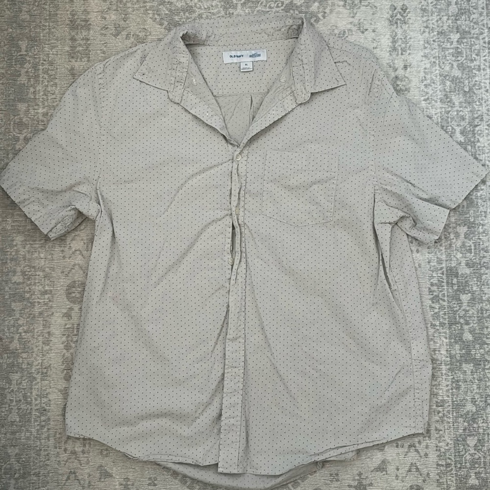 Button up short sleeve shirt